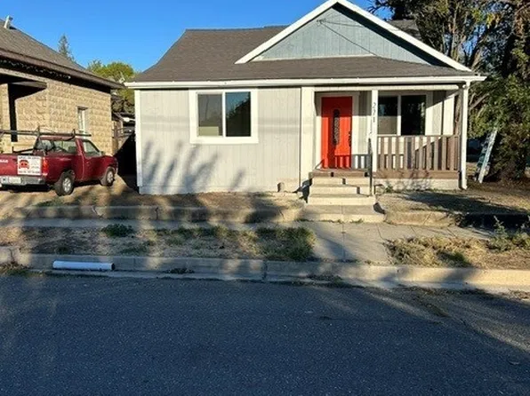 271 S 3rd St, Dixon, CA 95620