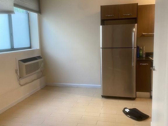 5th image of 41-18 43rd St #Llc
