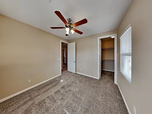 4th image of 11224 Hedgemont Ave