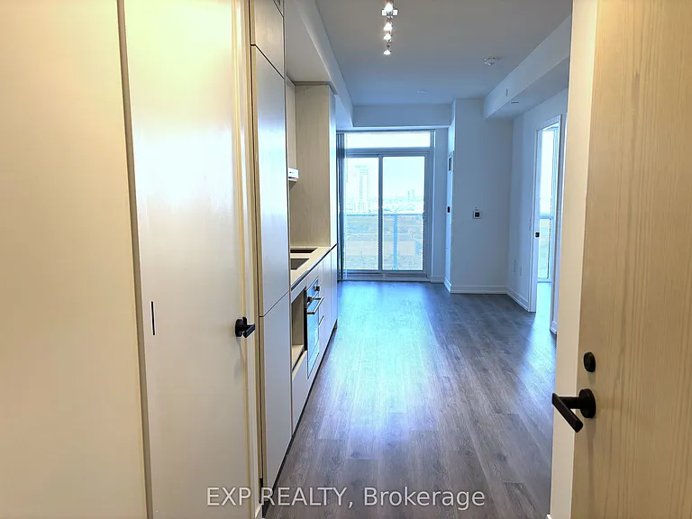 28 Interchange Way #1809 — Photo 3