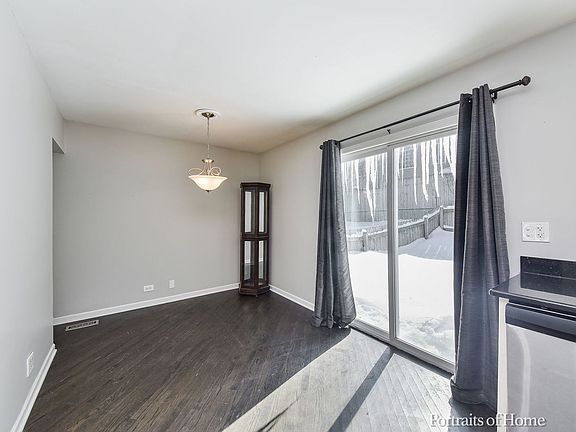 5th image of 29W479 Birchwood Dr
