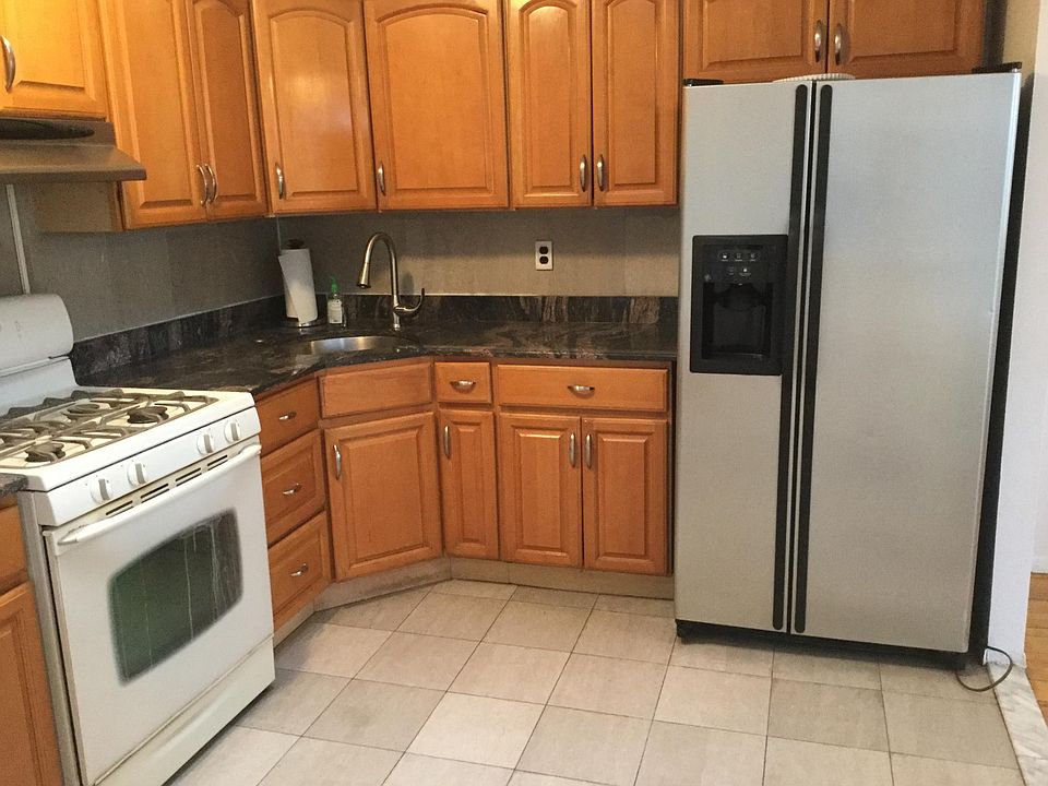 1st image of 8428 Eliot Ave