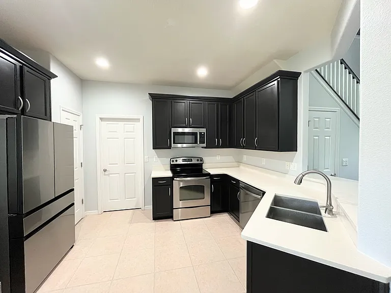 2515 Silverback Ct — Photo 8