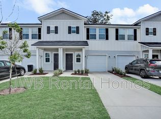 6037 Carolines Ct, Jacksonville, FL 32277