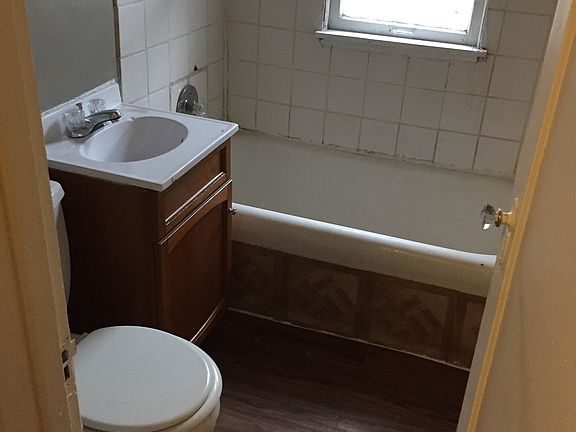 3rd image of 4539 W Medford Ave