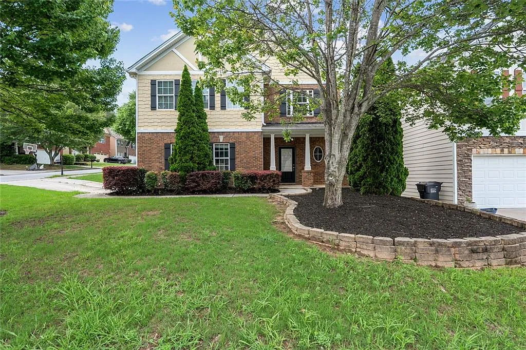 5 bed, 3.5 bath, 2931 sqft, $2,800 — Photo 2