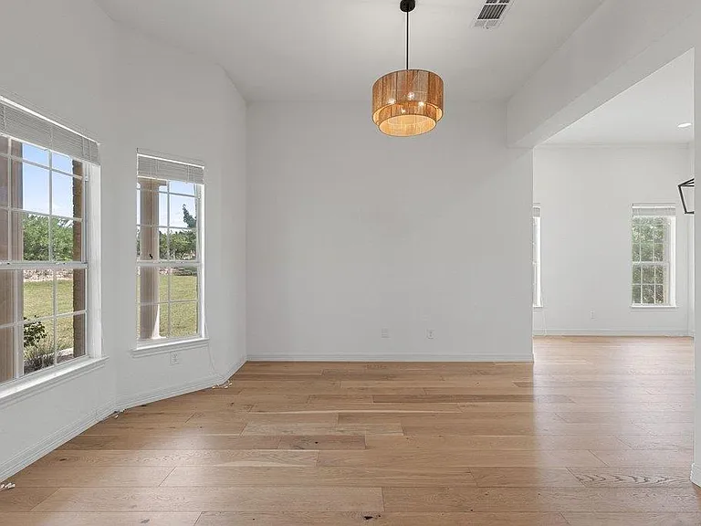 17133 Majestic Ridge Rd — Photo 7