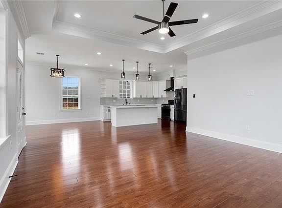 5th image of 13735 N Nemours St #37