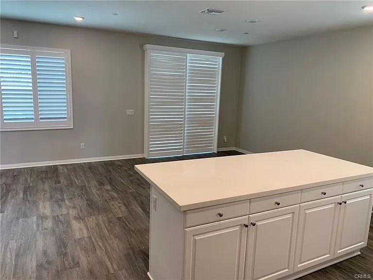 27450 Tyrrhenian Dr — Photo 5