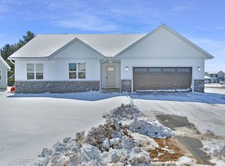625 Morning Star Ln, Plover, WI 54467