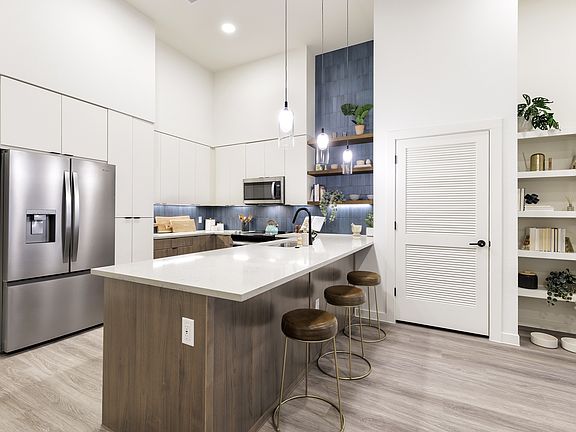 2nd image of 7618 Burnet Rd #1217