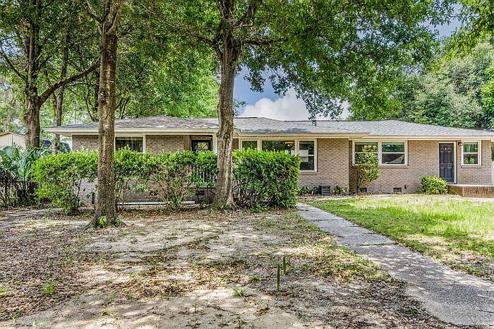 1st image of 2033 E Bobe St
