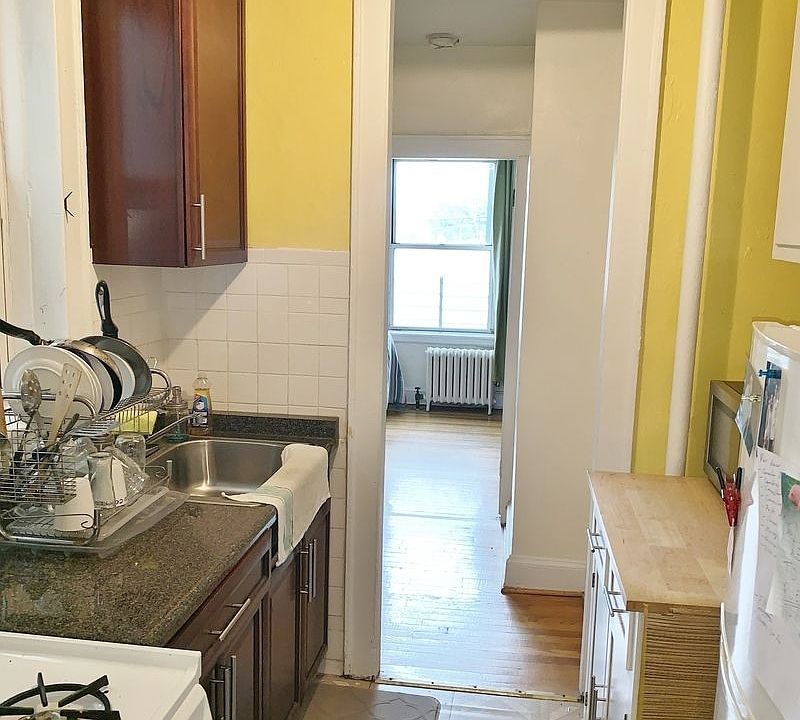 1st image of 2167 27th St APT A1