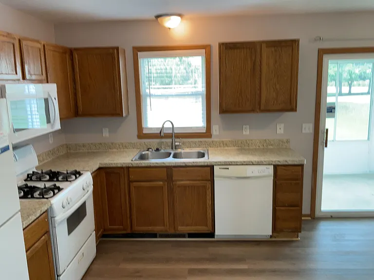 6549 Samantha Ln — Photo 4