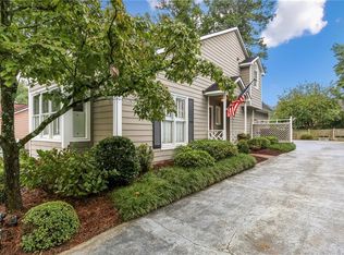 1055 Club Pl, Atlanta, GA 30319