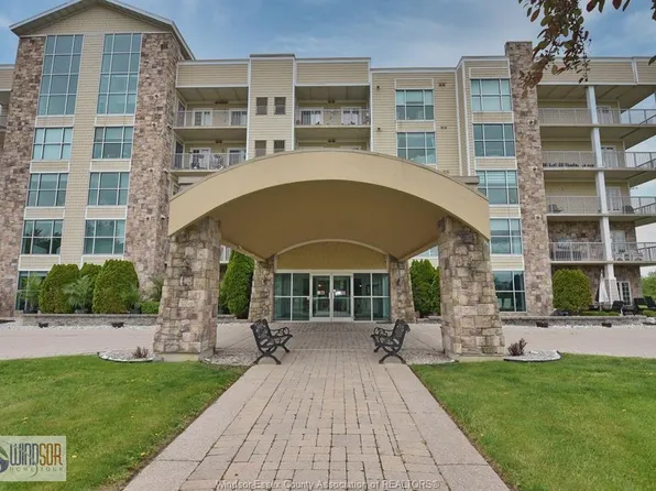 34 Boblo Island Blvd #305, Amherstburg, ON N9V 0C4