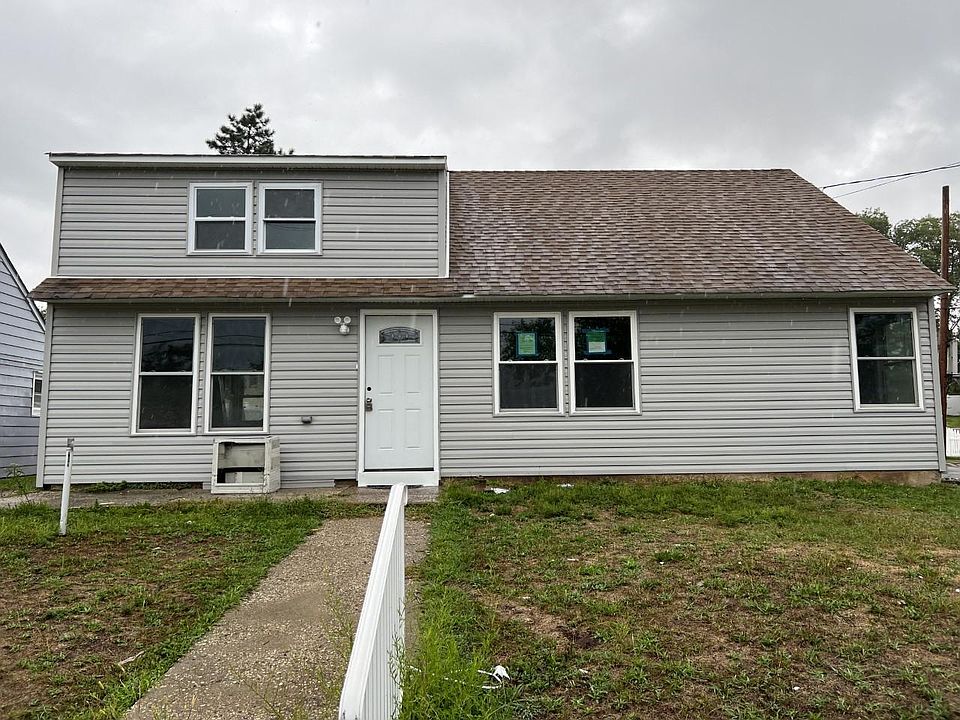 1st image of 88 Wortylko St #88