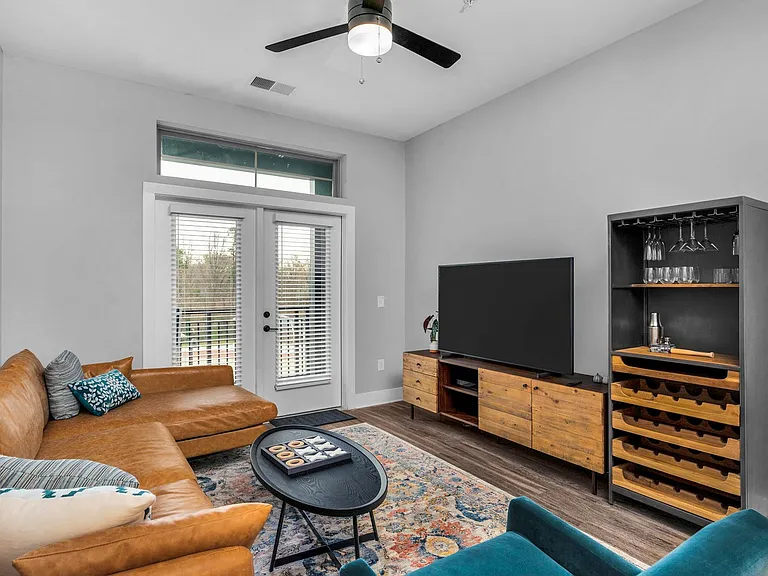 Mill One Apartments — Photo 26
