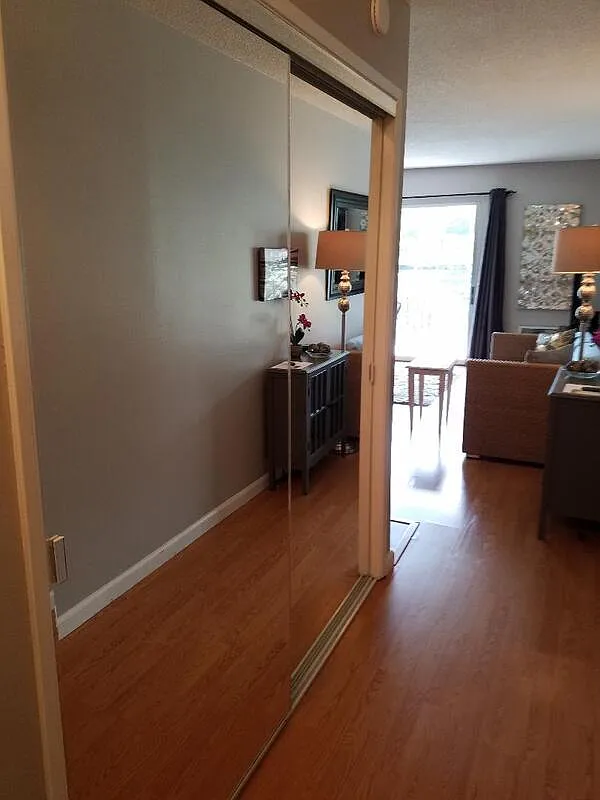 Studio, 1.0 bath, 496 sqft, $1,900 — Photo 3