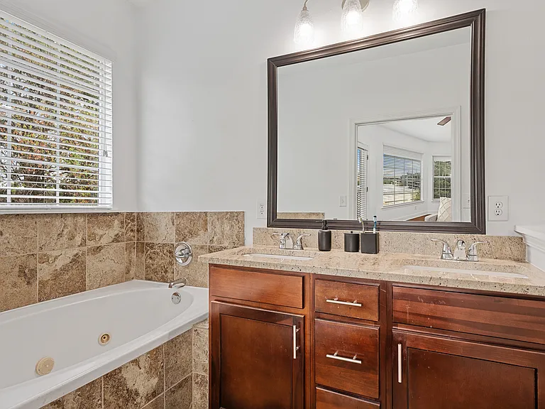 200 Renaissance Pkwy NE #308 — Photo 16