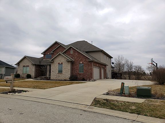 3 car, side load garage