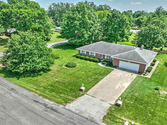 3rd image of 2311 Sands Dr