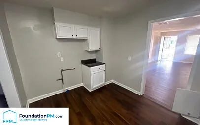 2292 Redwood Ave — Photo 4