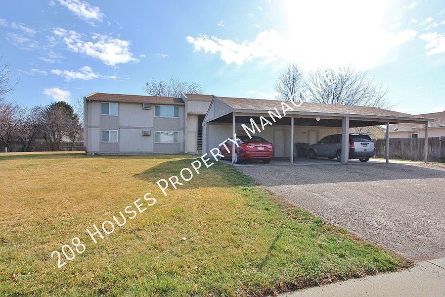 1st image of 1340 W Sandalwood Dr