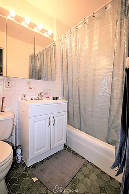 Rented by City Connections Realty | media 26