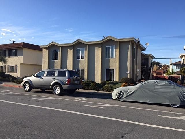 1st image of 436 Richmond Dr #4
