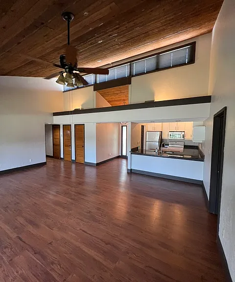 808 Pinewood Ct #808 — Photo 4