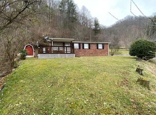 1087 Steep Fork Rd, Grundy, VA 24614