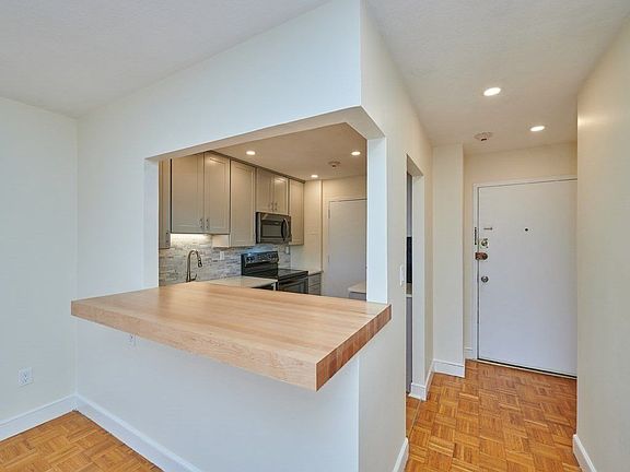 4th image of 18 Pond St APT 23