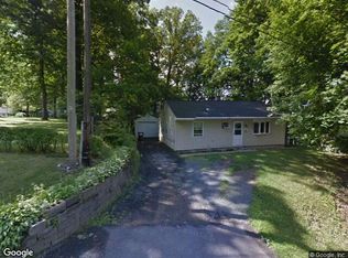 318 Washington Ave E, Rensselaer, NY 12144