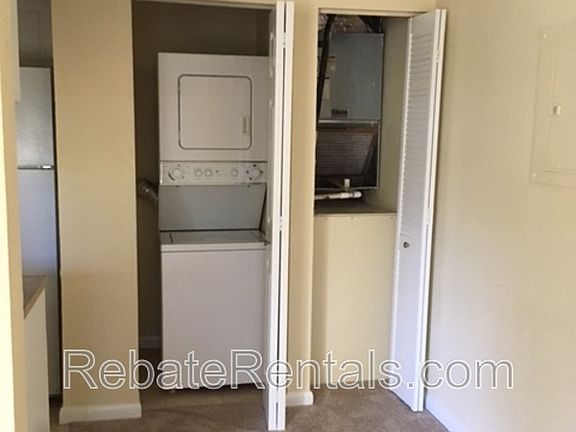 5th image of 100 Fairway Park Blvd Unit 807