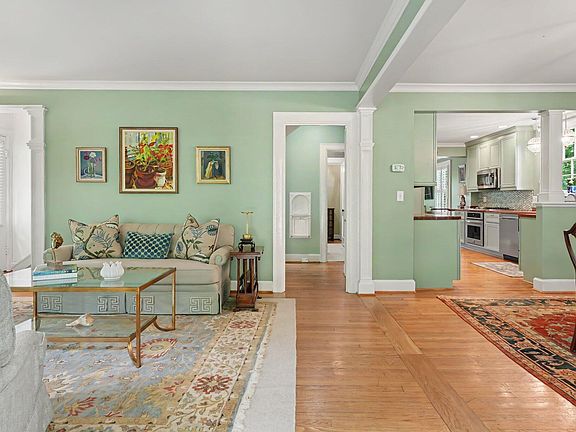 3rd image of 1001 W Peace St