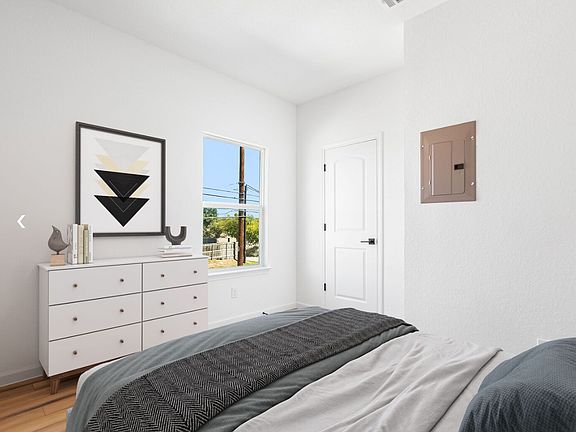 5th image of 2654 Dignowity Ave #101