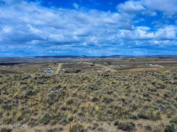 W Shoshone Trl, Boulder, WY 82923
