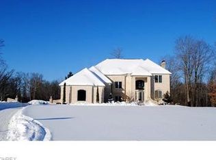 37520 Delamere Ct, Solon, OH 44139