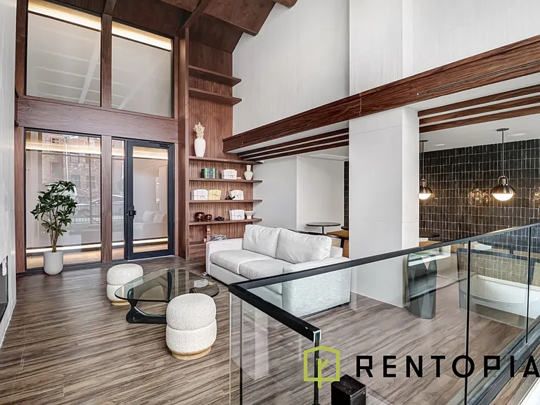 658 Madison St #3J — Photo 21