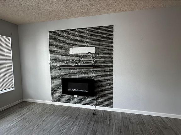 5th image of 2330 Ecuadorian Way APT 32