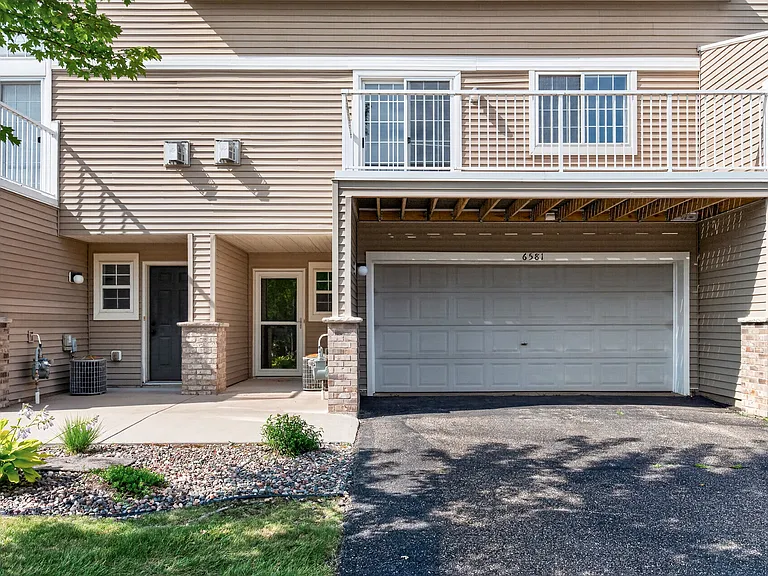 6581 Olive Ln N — Photo 25