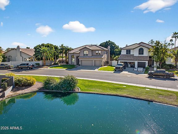 4th image of 841 W HACKBERRY Drive