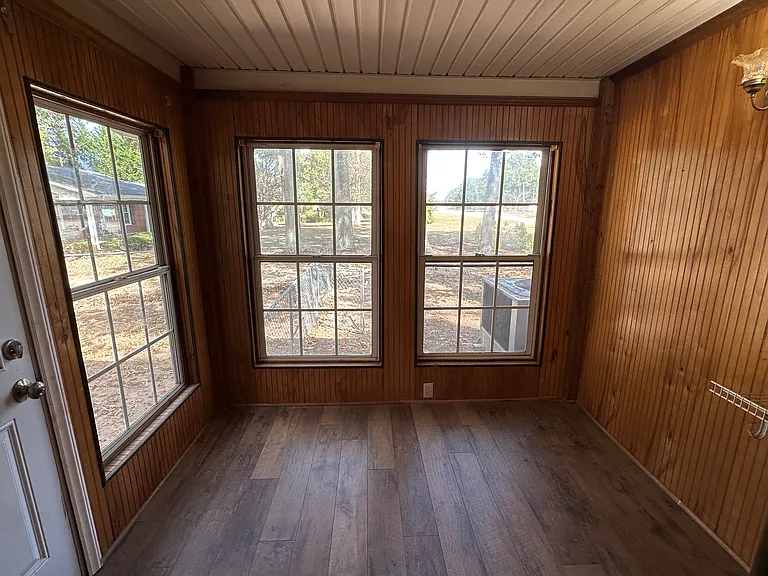 9428 Augusta Rd — Photo 13