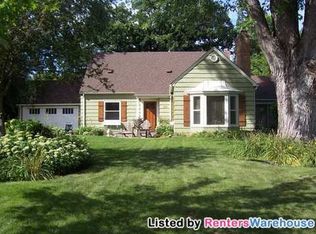 305 Wayside Rd W, Hopkins, MN 55343