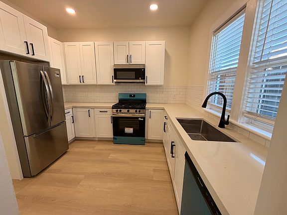 5th image of 5045 69th St #5045