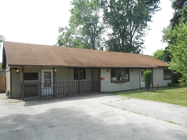 1st image of 1715 W 55th St