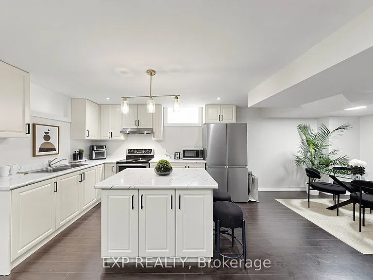 1865 Woodview Ave #BASEMENT — Photo 9