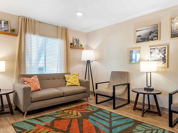 Lobby and Guest Check-in