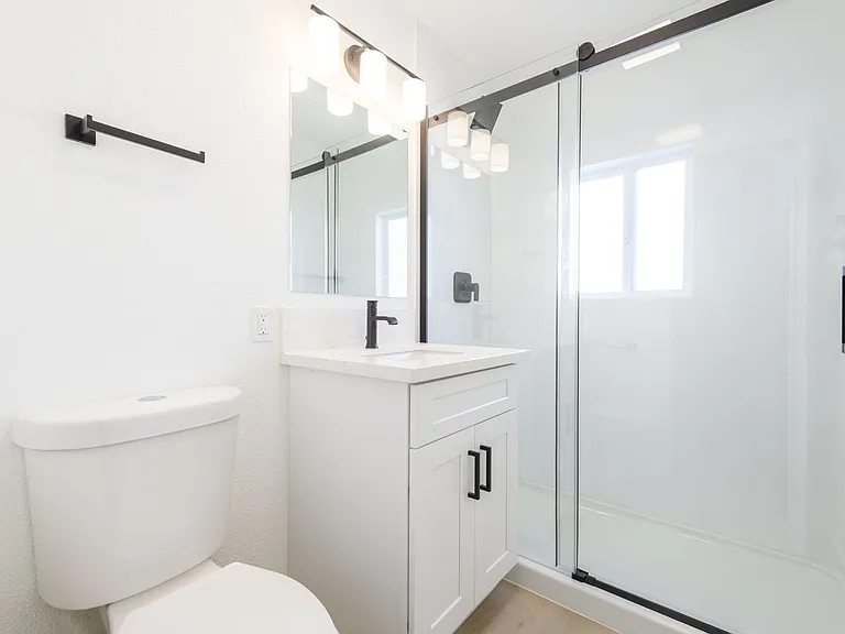 2265-71 Curlew St #425-431 — Photo 8
